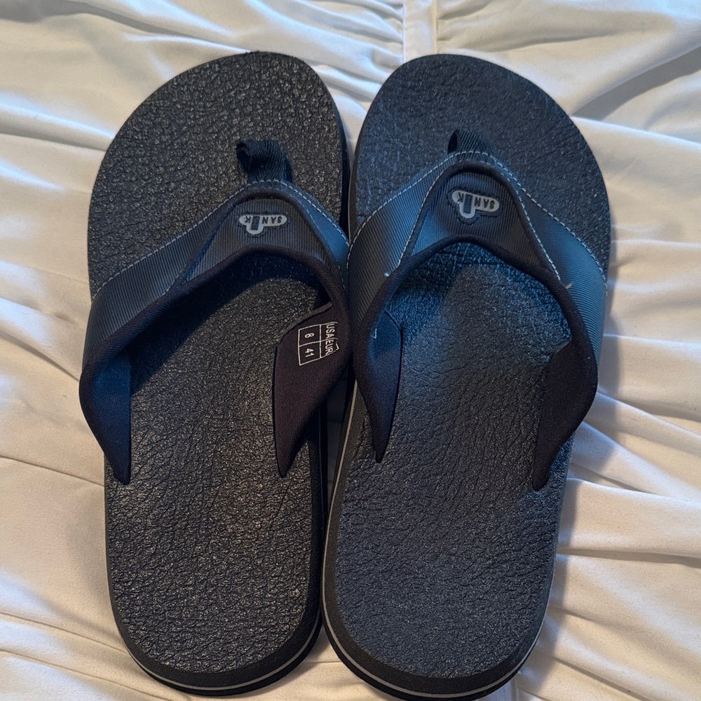 Sanuk Black Sandals with Logo